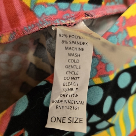 Lularoe 90s Retro Print Legging OS - Picture 4 of 7